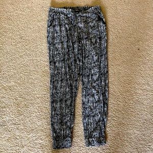 Black and white pattern joggers